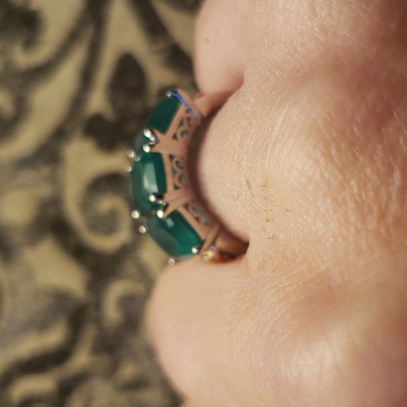 Verde Onyx 3 Stone Ring - Picture 7 of 8